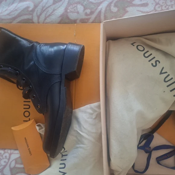 Louis Vuitton Metropolis combat Lace-Up Boot - Picture 2 of 6